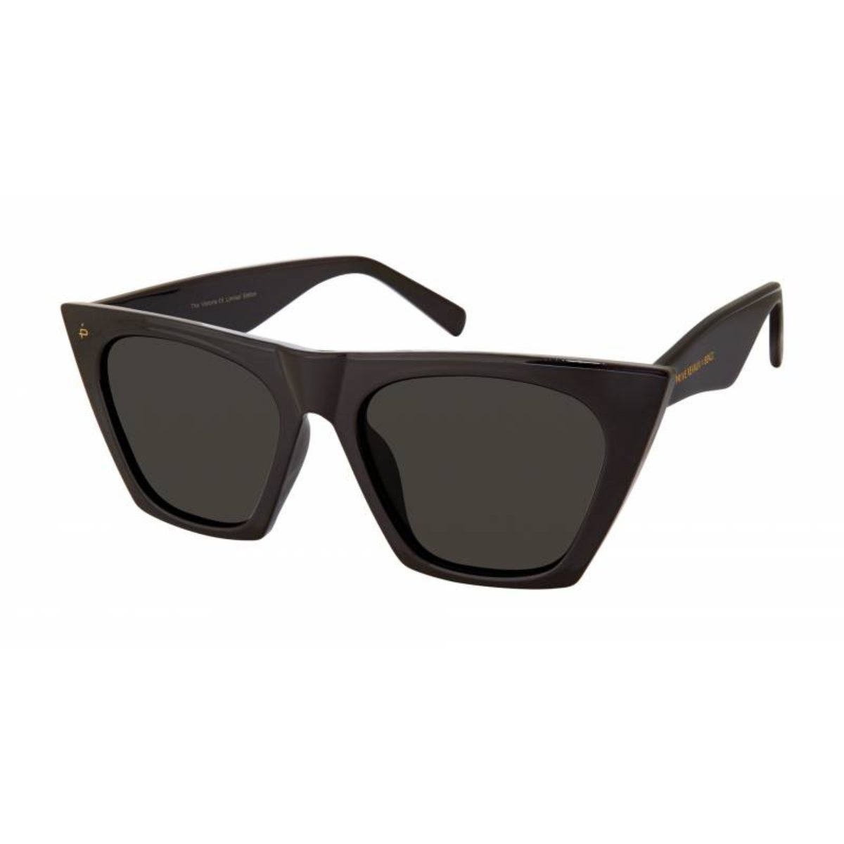 Privé Revaux The Victoria Black Grey Polarised sunglass culture