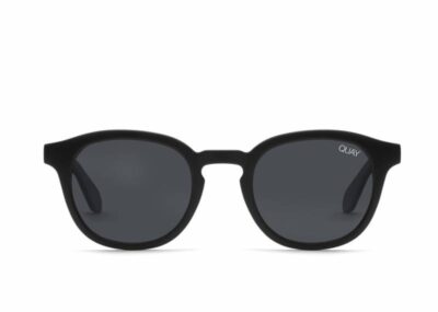 Quay Walk On Matte Black/Smoke Polarised